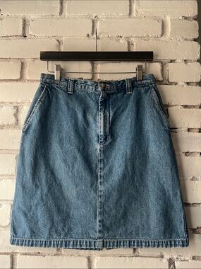 90s Knee length simple modest darted Classic Blue Denim Skirt by Eddie Bauer